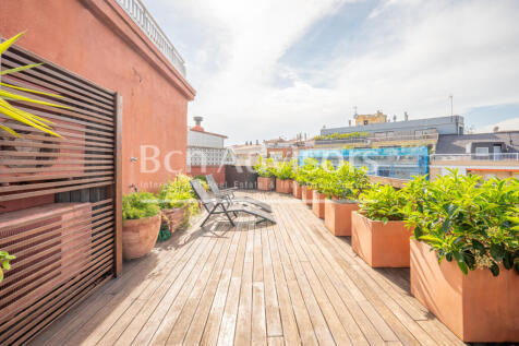 Fantastico-atico-con-terraza-vistas-a-La-Sagrad...