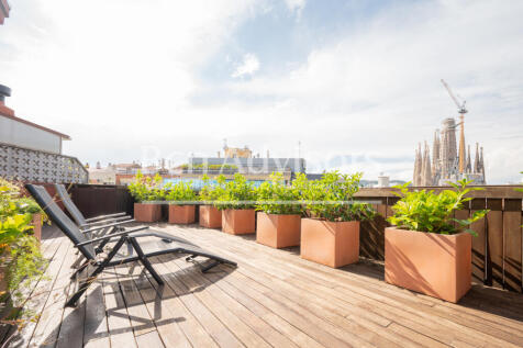 Fantastico-atico-con-terraza-vistas-a-La-Sagrad...