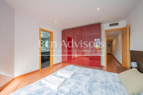 Fantastico-atico-con-terraza-vistas-a-La-Sagrad...