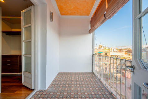Maravilloso-y-centrico-atico-duplex-con-terraza...