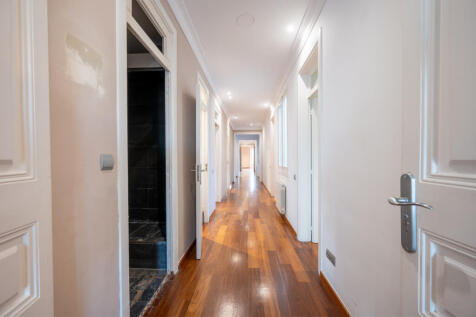 Maravilloso-y-centrico-atico-duplex-con-terraza...