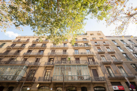 Maravilloso-y-centrico-atico-duplex-con-terraza...
