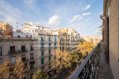 Maravilloso-y-centrico-atico-duplex-con-terraza...