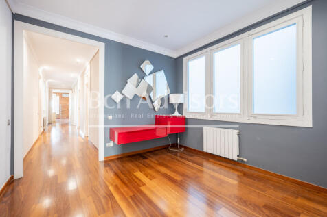 Maravilloso-y-centrico-atico-duplex-con-terraza...