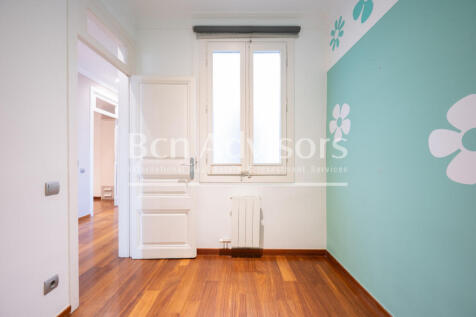 Maravilloso-y-centrico-atico-duplex-con-terraza...