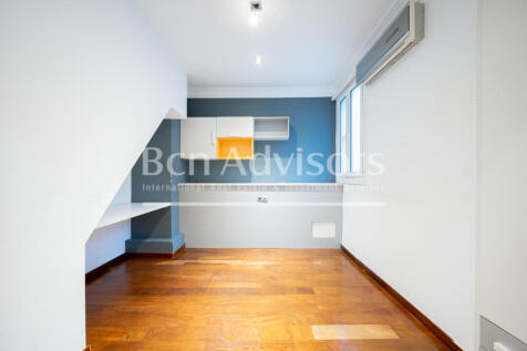 Maravilloso-y-centrico-atico-duplex-con-terraza...