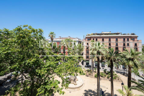 Fabuloso-piso-reformado-finca-regia-del-Barrio-...