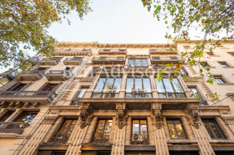 majestuoso-piso-reformado-con-elementos-origina...