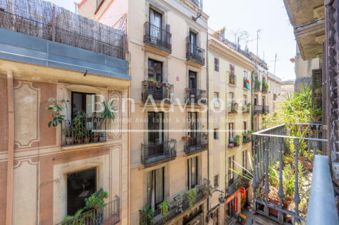 Luminoso-piso-a-reformar-con-elementos-original...