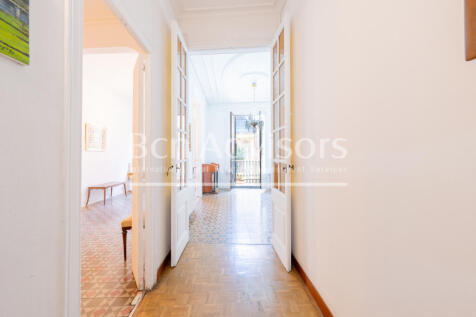 Luminoso-piso-a-reformar-con-elementos-original...