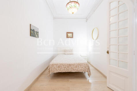 Luminoso-piso-a-reformar-con-elementos-original...