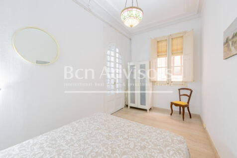 Luminoso-piso-a-reformar-con-elementos-original...
