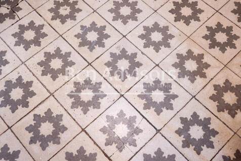 Luminoso-piso-a-reformar-con-elementos-original...