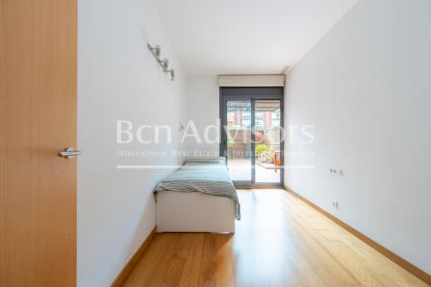 Formidable-piso-con-terraza-y-zona-comunitaria-...