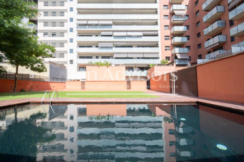 Formidable-piso-con-terraza-y-zona-comunitaria-...