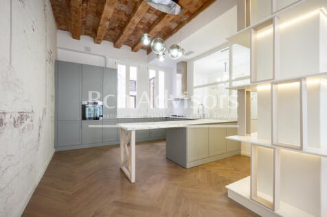 Distinguished-and-bright-newly-renovated-apartm...