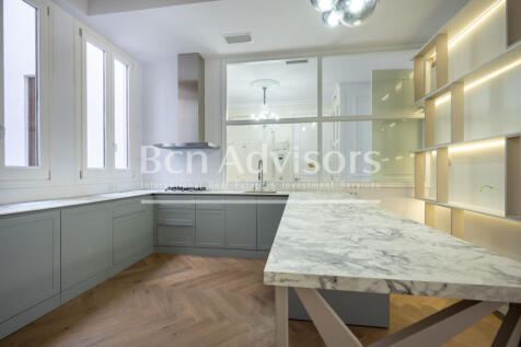 Distinguished-and-bright-newly-renovated-apartm...