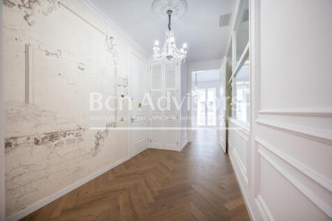 Distinguished-and-bright-newly-renovated-apartm...