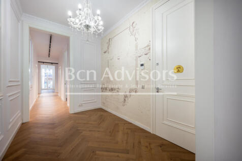 Distinguished-and-bright-newly-renovated-apartm...