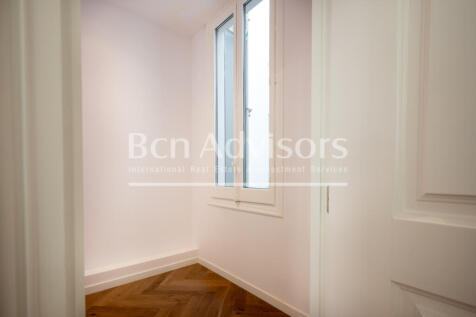 Distinguished-and-bright-newly-renovated-apartm...