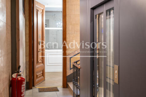 Distinguished-and-bright-newly-renovated-apartm...