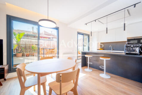 Impecable-atico-de-lujo-con-amplia-terraza-sole...