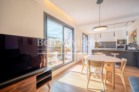 Impecable-atico-de-lujo-con-amplia-terraza-sole...