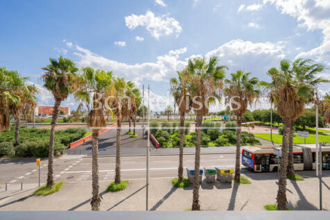 Maravilloso-piso-en-primera-linea-de-mar-con-pi...