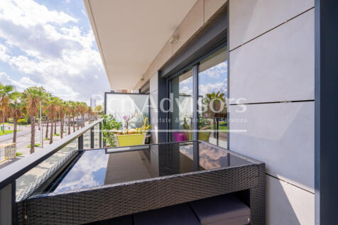 Maravilloso-piso-en-primera-linea-de-mar-con-pi...