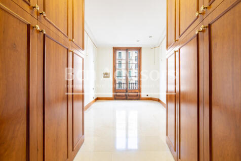 Fantastico-piso-a-reformar-en-finca-modernista-...