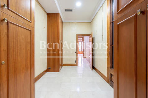 Fantastico-piso-a-reformar-en-finca-modernista-...