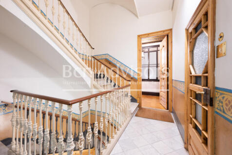 sensacional-inmueble-modernista-a-reformar-en-f...