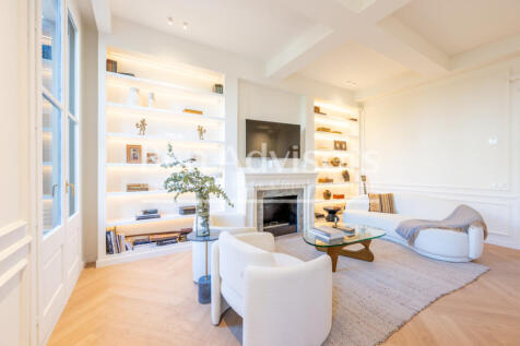 Acogedor-y-luminoso-piso-en-espectacular-edific...