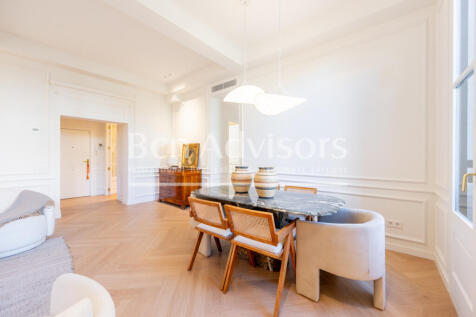 Acogedor-y-luminoso-piso-en-espectacular-edific...