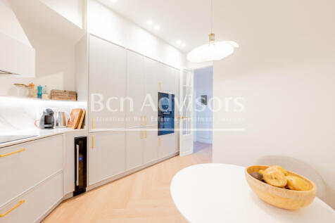 Acogedor-y-luminoso-piso-en-espectacular-edific...