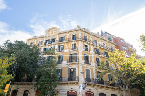 Acogedor-y-luminoso-piso-en-espectacular-edific...