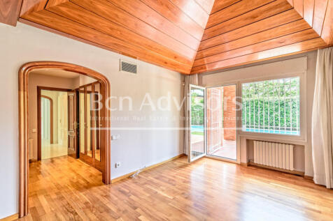 Maravillosa-casa-de-lujo-con-piscina-y-jardin-e...