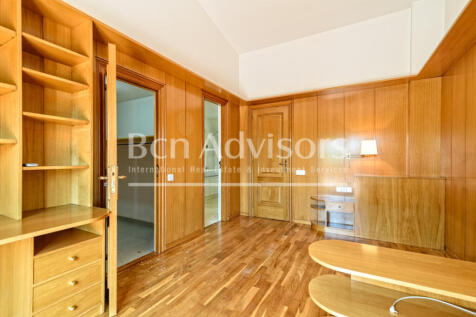 Maravillosa-casa-de-lujo-con-piscina-y-jardin-e...