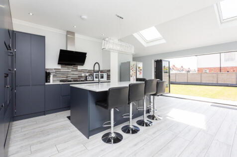 Kitchen Family Room