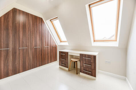 Bedroom 6 / Dressing Room
