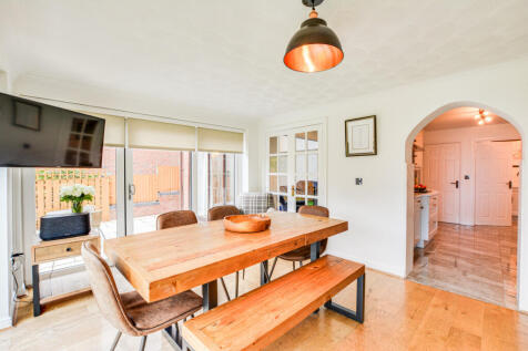 Dining Room / Sun Room