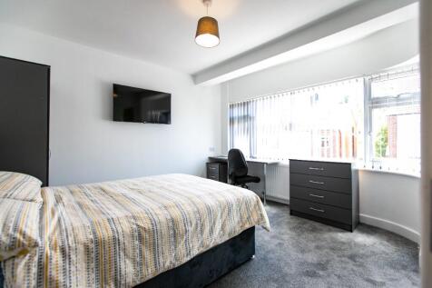 Bedroom 4 (Ensuite)