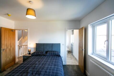 Bedroom 3 (Ensuite)