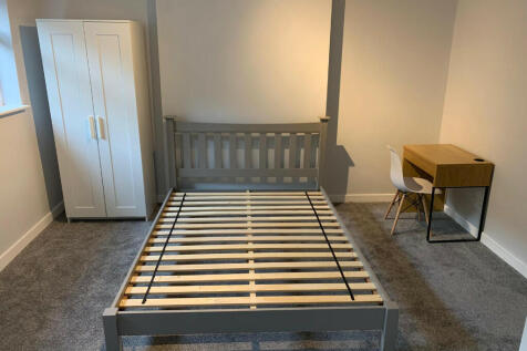Large Bedroom