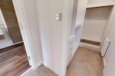 walk in wardrobe