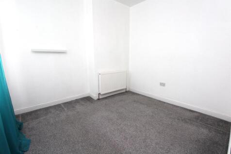 bed 2.jpg