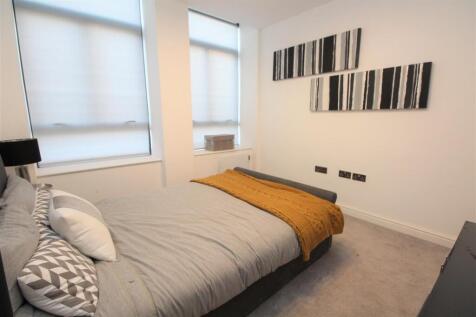 BEDROOM 11.jpg