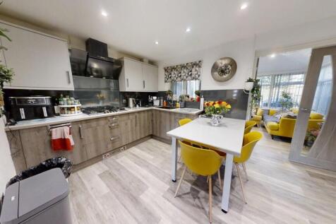 HomeDaze-Presents-Melton-Road-M8--09252025_114935.