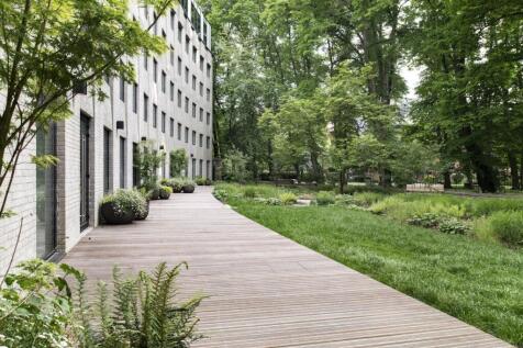 CEG_Crescent_Garden1.jpg