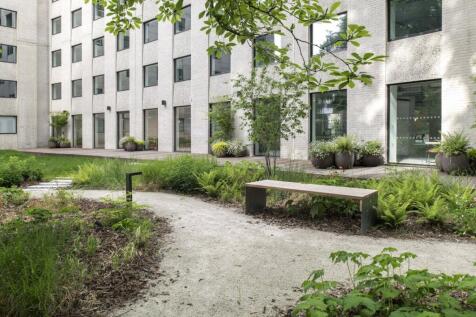 CEG_Crescent_Garden5.jpg